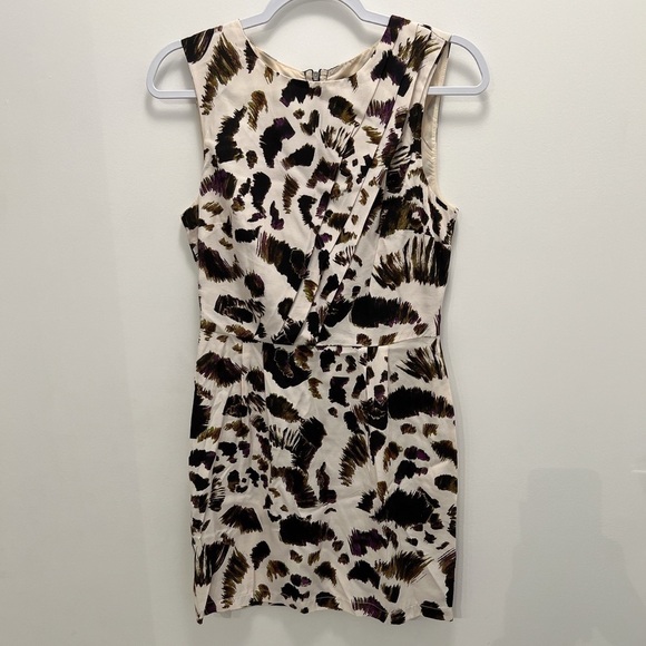 TOP SHOP | Pleat Front Printed Mini Dress - Picture 1 of 4
